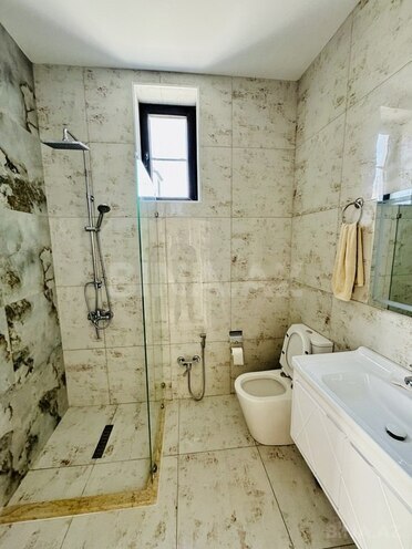5 otaqlı həyət evi/bağ evi - Şüvəlan q. - 250 m² (21)
