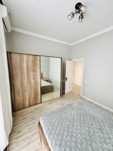 5 otaqlı həyət evi/bağ evi - Şüvəlan q. - 250 m² (27)