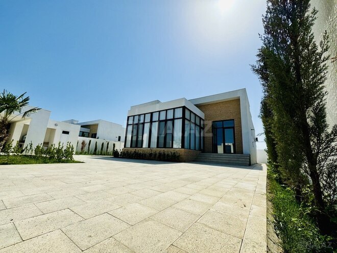 5 otaqlı həyət evi/bağ evi - Şüvəlan q. - 250 m² (1)