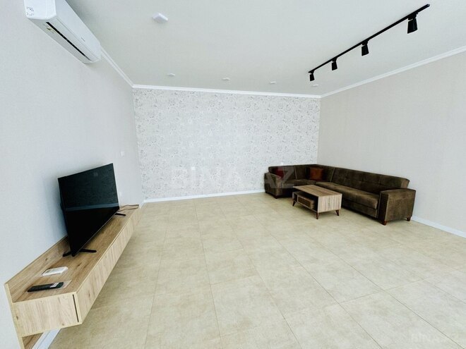 5 otaqlı həyət evi/bağ evi - Şüvəlan q. - 250 m² (16)