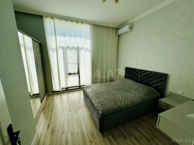 5 otaqlı həyət evi/bağ evi - Şüvəlan q. - 250 m² (25)