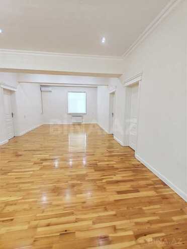 8 otaqlı həyət evi/bağ evi - Buzovna q. - 300 m² (24)