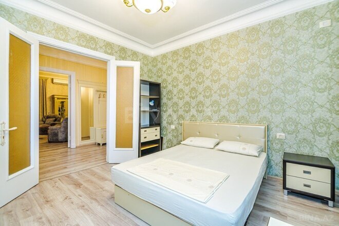 Сдаётся 3-комн. вторичка 110 м², м. Сахил, photo 4 from 32