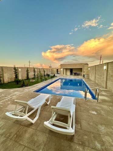 4 otaqlı həyət evi/bağ evi - Şüvəlan q. - 180 m² (2)