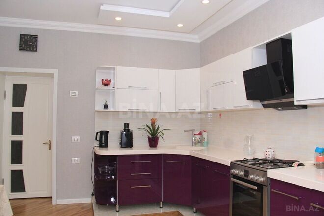 6 otaqlı həyət evi/bağ evi - Qaraçuxur q. - 200 m² (12)