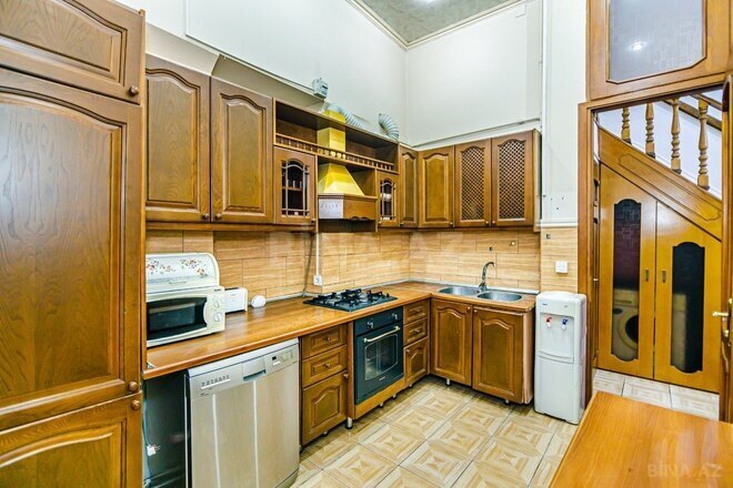 Сдаётся 4-комн. вторичка 110 м², м. Сахил, photo 10 from 32