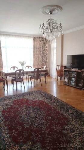 4 otaqlı yeni tikili - 8 Noyabr m. - 165 m² (1)