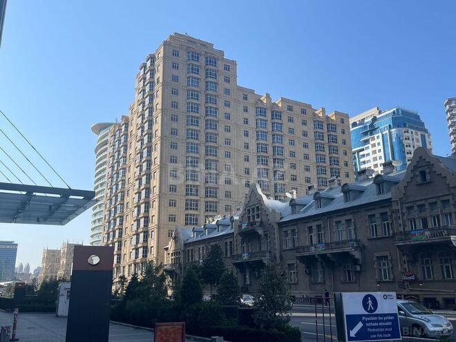 Satılır 4 otaqlı yeni tikili 241 m², 28 May m., photo 3 from 9