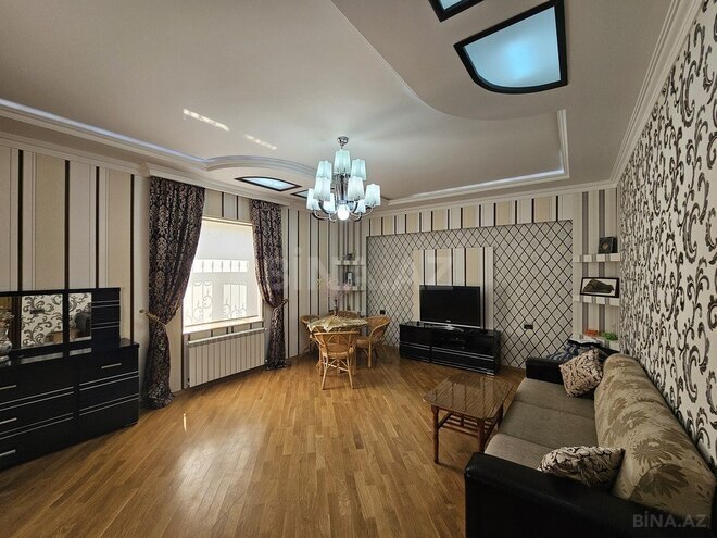 6 otaqlı həyət evi/bağ evi - Şüvəlan q. - 200 m² (7)