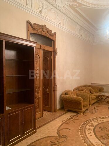 İcarəyə verilir 7 otaqlı köhnə tikili 350 m², Sahil m., photo 16 from 32