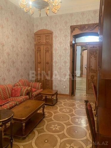 İcarəyə verilir 7 otaqlı köhnə tikili 350 m², Sahil m., photo 14 from 32