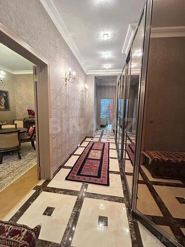 Продаётся 6-комн. вторичка 280.5 м², м. Ичеришехер, photo 10 from 26