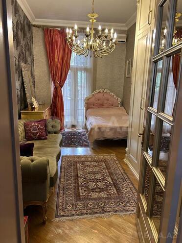 Продаётся 6-комн. вторичка 280.5 м², м. Ичеришехер, photo 19 from 26