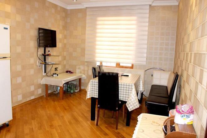 5 otaqlı həyət evi/bağ evi - Şüvəlan q. - 200 m² (6)