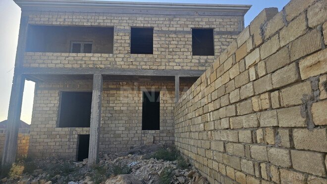 7 otaqlı həyət evi/bağ evi - Qobu q. - 240 m² (1)