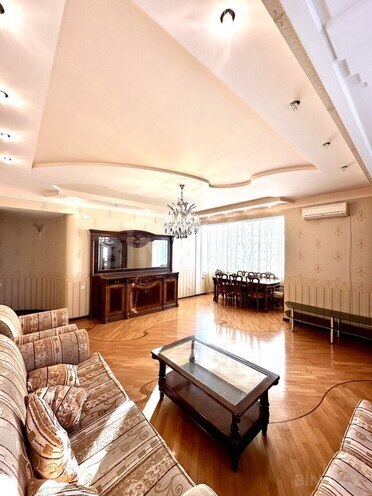 4 otaqlı yeni tikili - Elmlər Akademiyası m. - 185 m² (1)