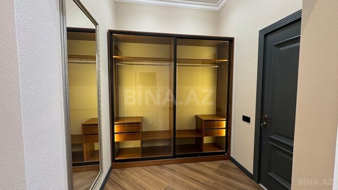 4 otaqlı həyət evi/bağ evi - Şüvəlan q. - 160 m² (24)