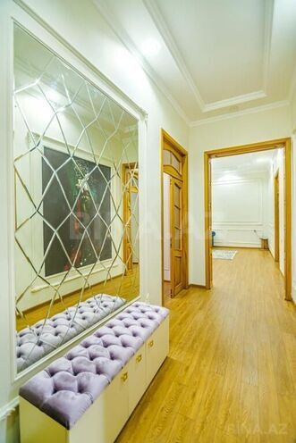 Satılır 5 otaqlı köhnə tikili 180 m², Sahil m., photo 15 from 29
