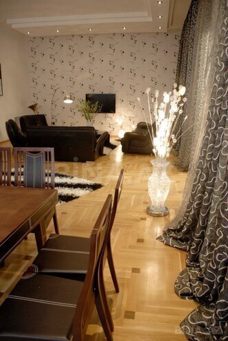 10 otaqlı həyət evi/bağ evi - Dərnəgül m. - 600 m² (8)