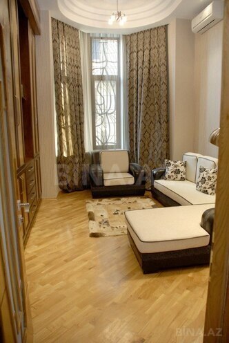 10 otaqlı həyət evi/bağ evi - Dərnəgül m. - 600 m² (13)