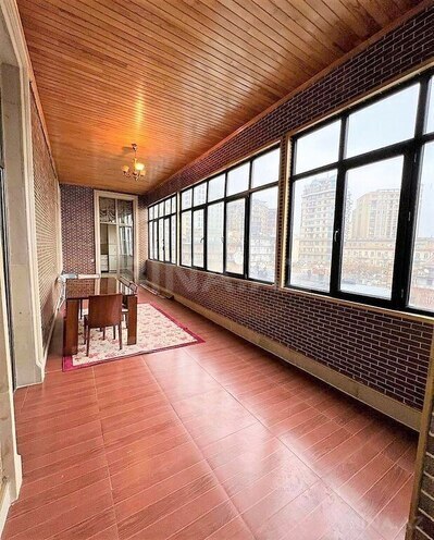 Продаётся 5-комн. вторичка 250 м², м. Ичеришехер, photo 14 from 19