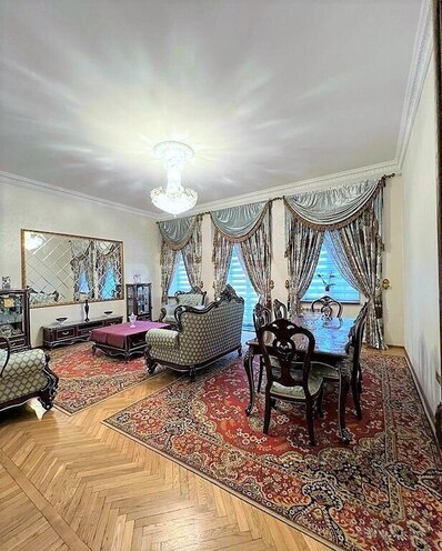 Продаётся 5-комн. вторичка 250 м², м. Ичеришехер, photo 4 from 19
