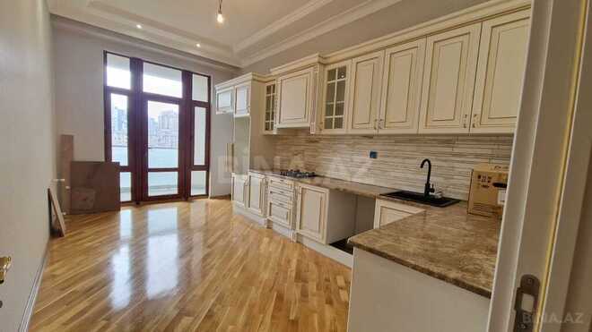 3-комн. новостройка - м. 8 ноября - 140 м² (6)