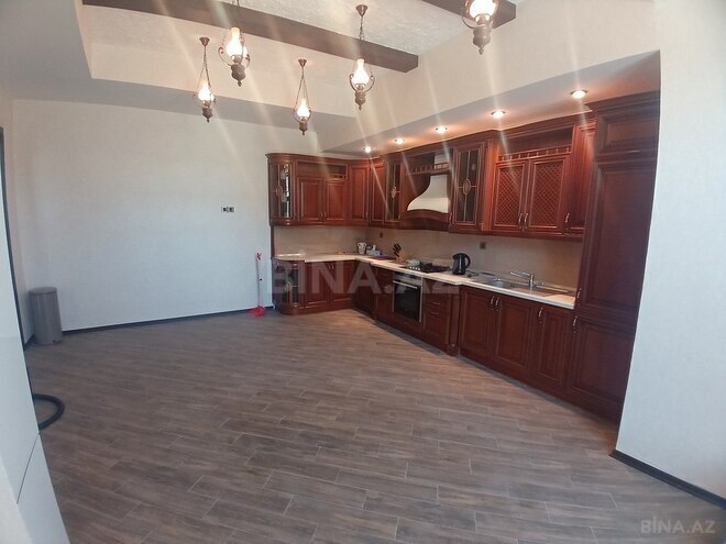 4 otaqlı həyət evi/bağ evi - Şüvəlan q. - 167 m² (19)