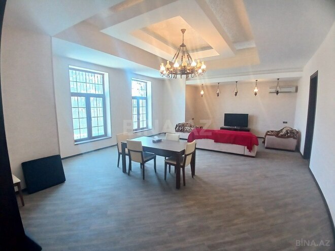 4 otaqlı həyət evi/bağ evi - Şüvəlan q. - 167 m² (23)