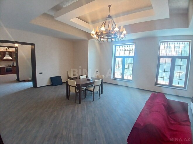 4 otaqlı həyət evi/bağ evi - Şüvəlan q. - 167 m² (26)