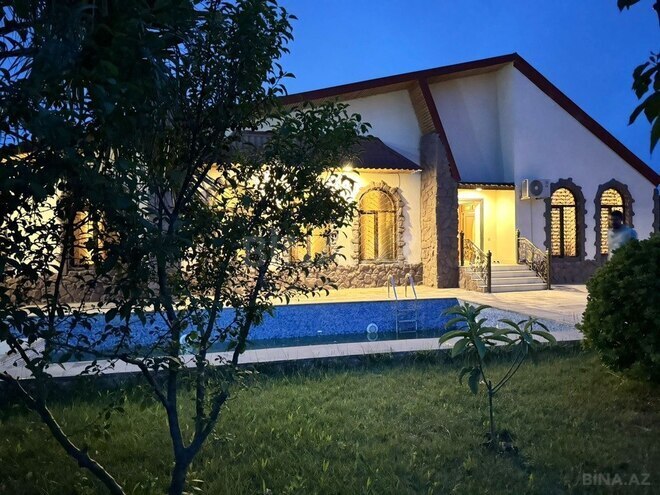 4 otaqlı həyət evi/bağ evi - Mərdəkan q. - 240 m² (1)