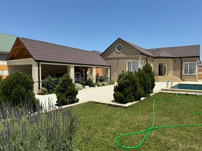 4 otaqlı həyət evi/bağ evi - Mərdəkan q. - 240 m² (1)