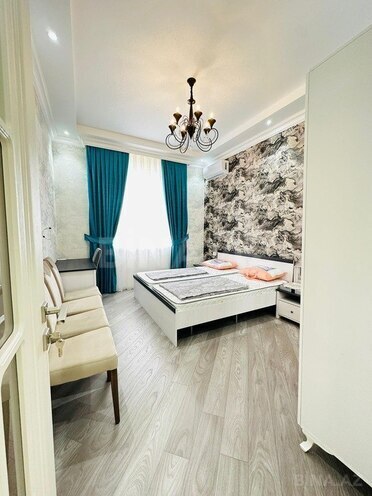 4 otaqlı həyət evi/bağ evi - Mərdəkan q. - 220 m² (19)