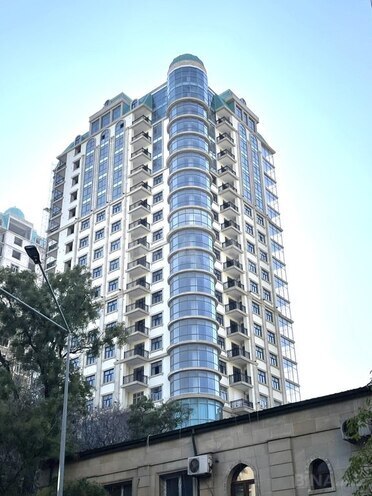 4 otaqlı yeni tikili - Bayıl q. - 184.7 m² (6)