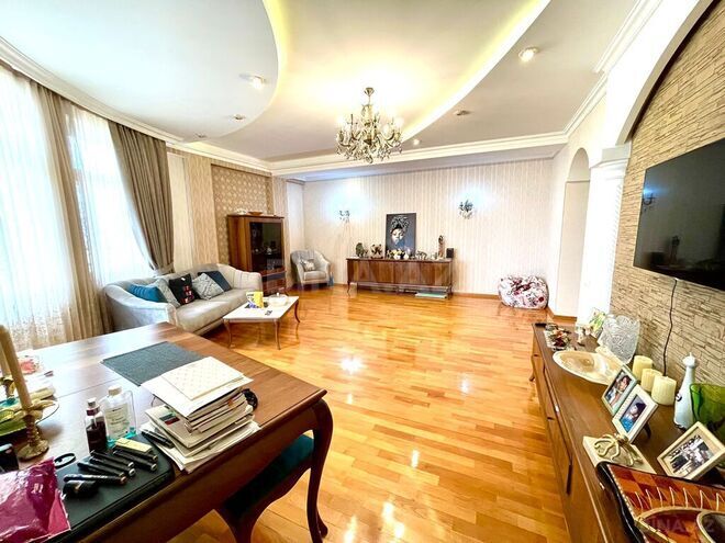 3 otaqlı yeni tikili - 8 Noyabr m. - 160 m² (2)