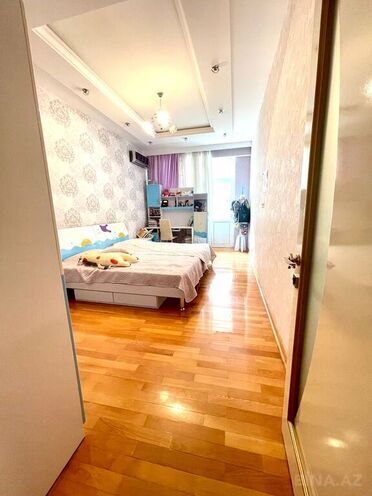 3 otaqlı yeni tikili - 8 Noyabr m. - 160 m² (13)