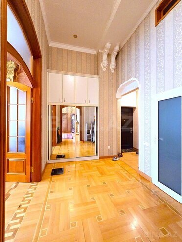 Продаётся 5-комн. вторичка 167 м², м. 28 мая, photo 12 from 32