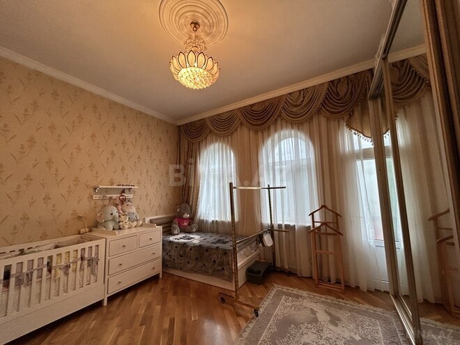 5 otaqlı həyət evi/bağ evi - Qara Qarayev m. - 240 m² (24)