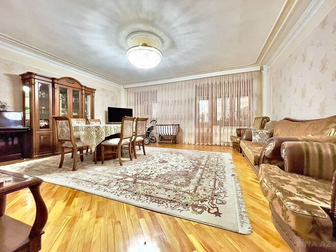 Satılır 4 otaqlı köhnə tikili 100 m², Qara Qarayev m., photo 1 from 22
