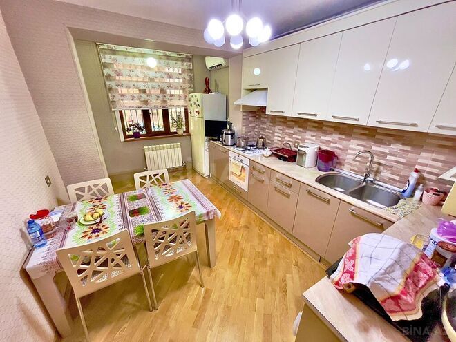Satılır 4 otaqlı köhnə tikili 100 m², Qara Qarayev m., photo 9 from 22