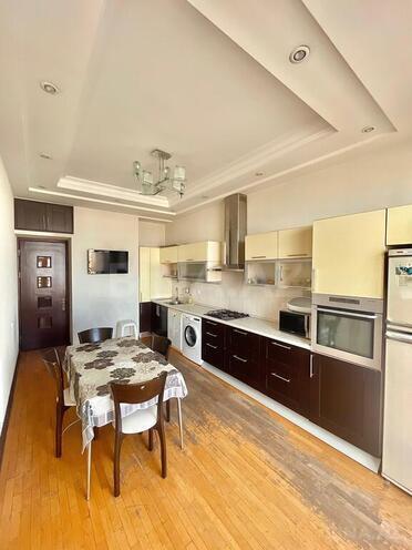Продаётся 4-комн. новостройка 175 м², м. Элмляр Академиясы, photo 6 from 18