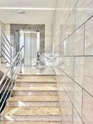 Продаётся 4-комн. новостройка 175 м², м. Элмляр Академиясы, photo 16 from 18