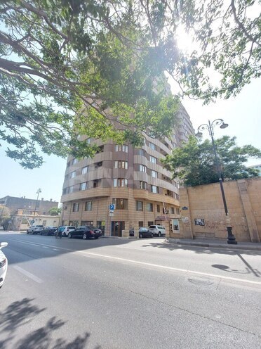 İcarəyə verilir 3 otaqlı yeni tikili 140 m², 28 May m., photo 18 from 20