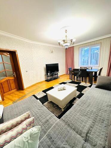6 otaqlı həyət evi/bağ evi - Qaraçuxur q. - 200 m² (14)