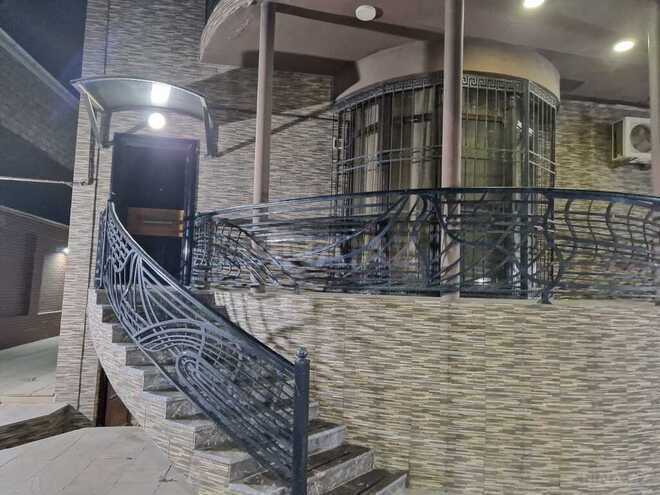 8 otaqlı həyət evi/bağ evi - Biləcəri q. - 480 m² (13)