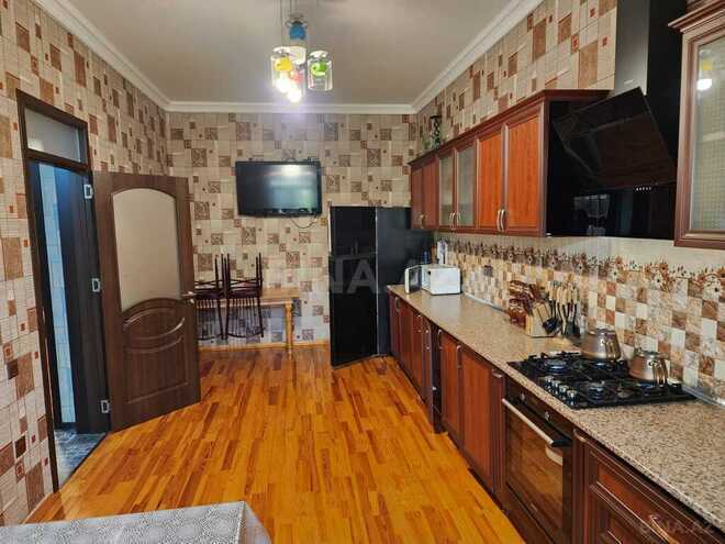 6-комн. дом/дача - пос. Карачухур - 300 м² (5)