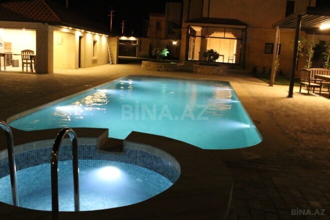 6 otaqlı həyət evi/bağ evi - Şüvəlan q. - 400 m² (1)