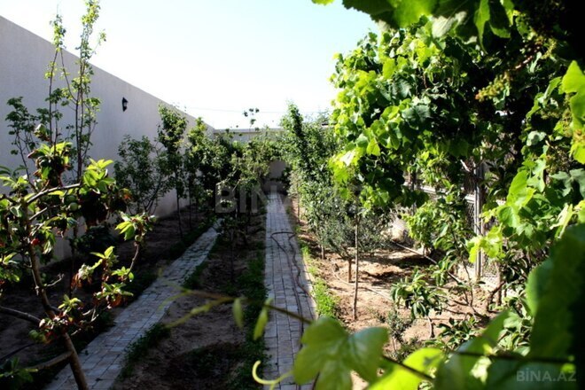 6 otaqlı həyət evi/bağ evi - Şüvəlan q. - 400 m² (27)
