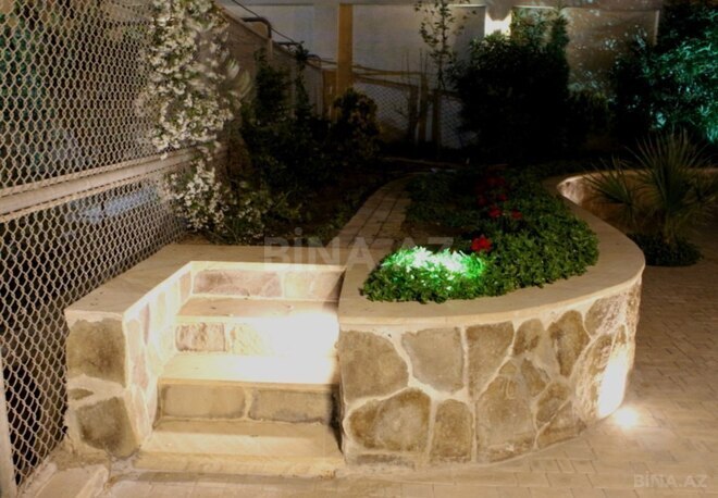 6 otaqlı həyət evi/bağ evi - Şüvəlan q. - 400 m² (20)