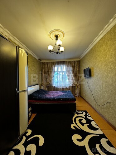 7 otaqlı həyət evi/bağ evi - Qaraçuxur q. - 200 m² (25)